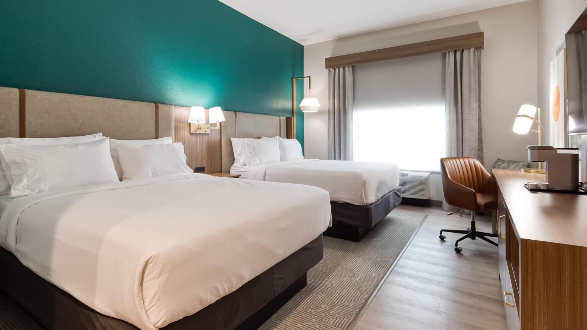 Hotel Airport By Ihg 3*